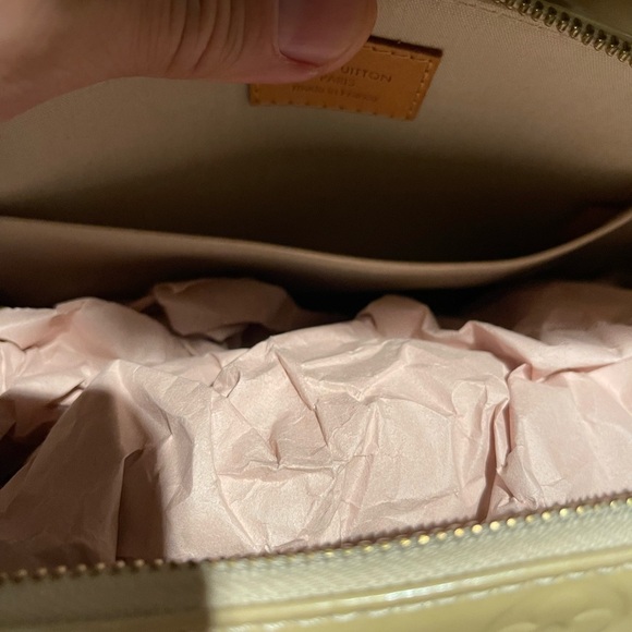 Louis Vuitton Sherwood Blanc Pearl Shoulder Handbag GM - Picture 9 of 16